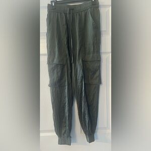 ILLA ILLA Green Joggers-Medium